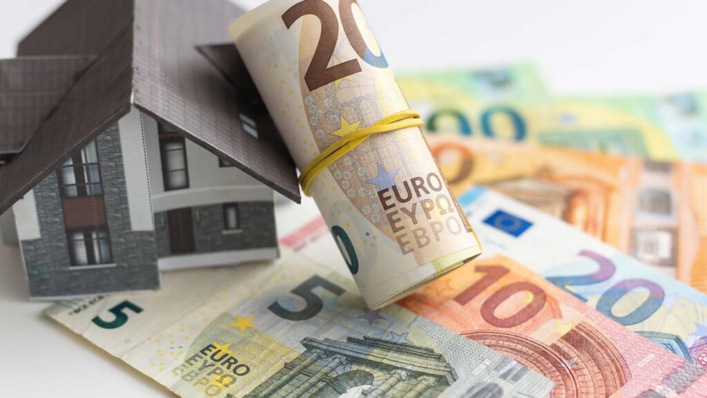 modellhaus_auf_euroscheinen