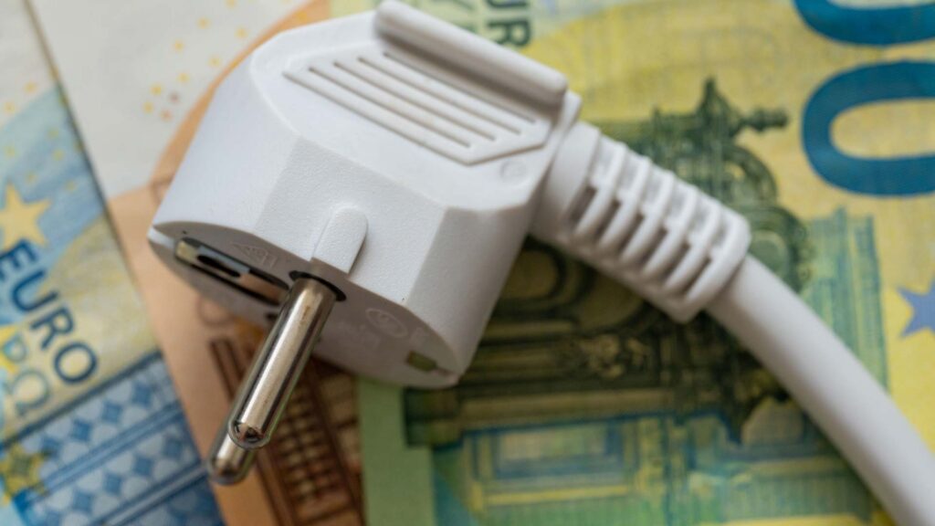 stecker_auf_euroscheinen